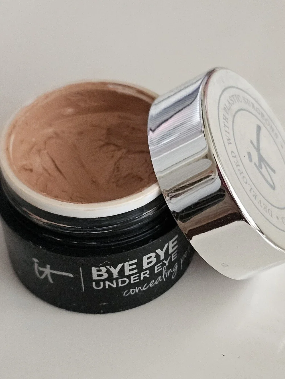 IT Cosmetics Bye Bye Under Eye Concealing Pot In Tan ☆ RARE☆ | Read Description
